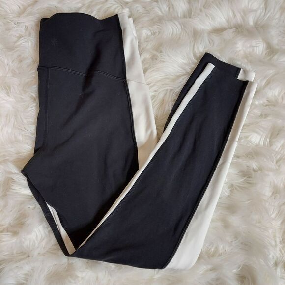 Athleta Women's black and white leggings - Picture 2 of 11